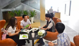 会议室里的新课题漫画,漫画中的智慧碰撞